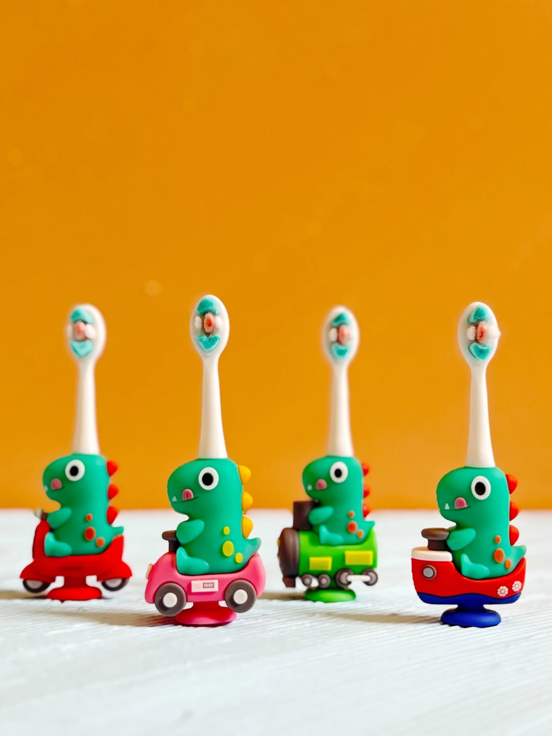 مسواک طرح وسایل نقلیه